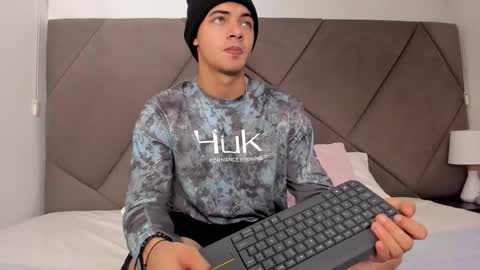 Snapshot of andrew_colleman1 chatting on November 6, 6:14 am Colleman online show from November 6, 6:14 am