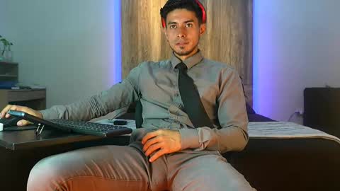 Andrew online show from November 5, 3:39 am