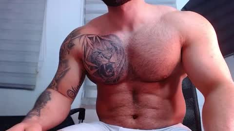 andrew_holden__ online show from February 18, 12:28 am