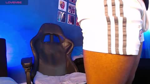 Andrew online show from December 5, 7:32 pm