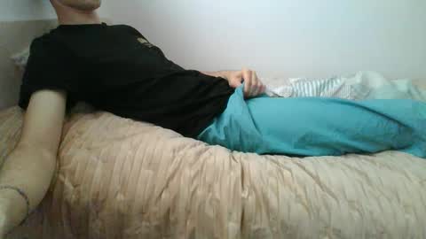 Snapshot of andrew_idk0g chatting on September 29, 7:13 am Andrew online show from September 29, 7:13 am