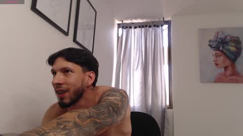 Snapshot of andrew_mathe chatting on January 20, 10:04 pm Andrew Mathwes online show from January 20, 10:04 pm