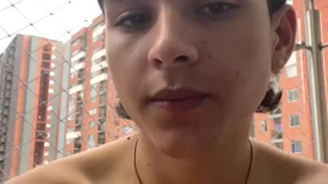 Snapshot of andrew_restrepo chatting on May 17, 10:50 pm andrew restrepo online show from May 17, 10:50 pm