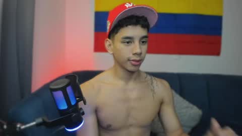 Snapshot of andrew_twink18 chatting on May 5, 2:41 am Andrew M. online show from May 5, 2:41 am