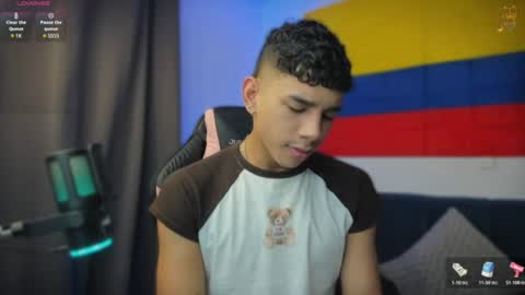 Snapshot of andrew_twink18 chatting on June 24, 1:15 am Andrew M. online show from June 24, 1:15 am