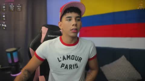 Snapshot of andrew_twink18 chatting on June 28, 5:19 pm Andrew M. online show from June 28, 5:19 pm