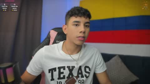 Snapshot of andrew_twink18 chatting on June 29, 9:15 pm Andrew M. online show from June 29, 9:15 pm