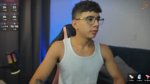 Snapshot of andrew_twink18 chatting on July 16, 2:06 am Andrew M. online show from July 16, 2:06 am