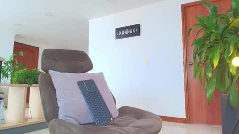 ANDREW WEST online show from November 6, 3:02 pm