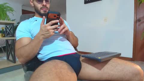 ANDREW WEST online show from November 28, 12:52 pm