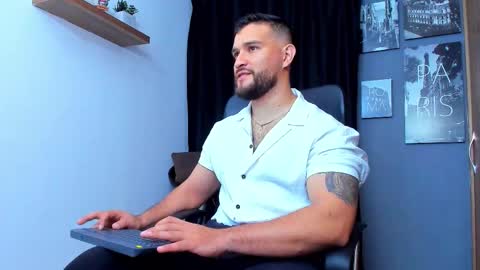 Andrew Diaz online show from November 17, 7:47 am