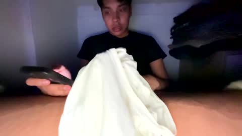 Snapshot of andrewhdez chatting on March 9, 4:49 am Andrew online show from March 9, 4:49 am