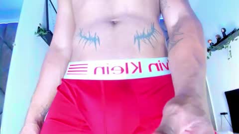 ANDREW KENNOXX online show from February 3, 8:03 pm