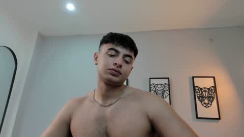 Snapshot of andrewlamar77 chatting on January 16, 5:01 pm Andrewlamar21 online show from January 16, 5:01 pm