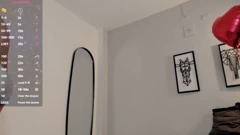 Snapshot of andrewlamar77 chatting on February 10, 1:01 pm Andrewlamar21 online show from February 10, 1:01 pm