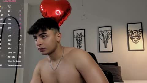 Snapshot of andrewlamar77 chatting on February 11, 6:55 pm Andrewlamar21 online show from February 11, 6:55 pm