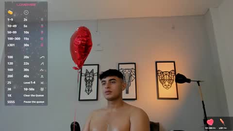 Snapshot of andrewlamar77 chatting on February 15, 4:56 pm Andrewlamar21 online show from February 15, 4:56 pm