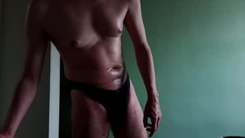 Snapshot of andrewmature chatting on April 26, 8:39 pm andrewmature online show from April 26, 8:39 pm