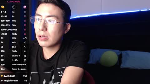 andrewmhilton_ online show from February 11, 11:33 pm