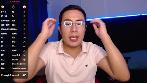 andrewmhilton_ online show from February 17, 3:04 am