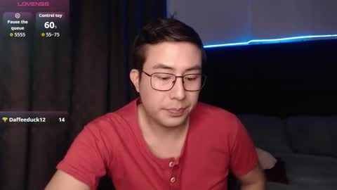 andrewmhilton_ online show from November 30, 6:06 am