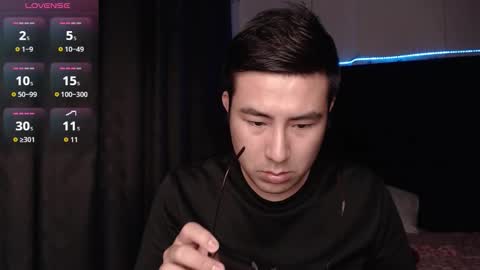 andrewmhilton_ online show from February 16, 5:58 am