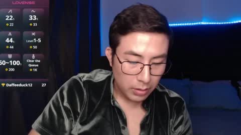 andrewmhilton_ online show from March 18, 12:03 am