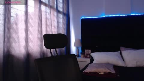 Snapshot of andrewmhilton_ chatting on March 23, 6:45 pm andrewmhilton_ online show from March 23, 6:45 pm