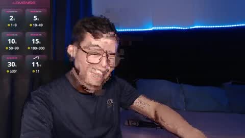 Snapshot of andrewmhilton_ chatting on April 8, 11:59 pm andrewmhilton_ online show from April 8, 11:59 pm