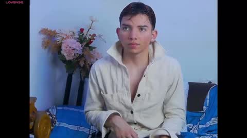 Snapshot of andrewortix chatting on December 4, 4:33 am AndreWortix online show from December 4, 4:33 am