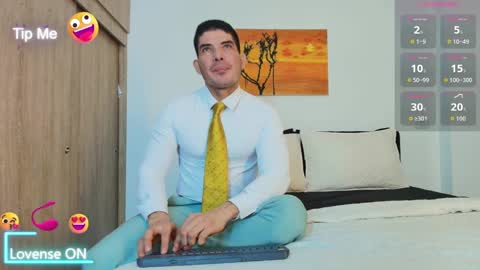 Snapshot of andrewstelee chatting on September 20, 4:46 am andrewstelee online show from September 20, 4:46 am