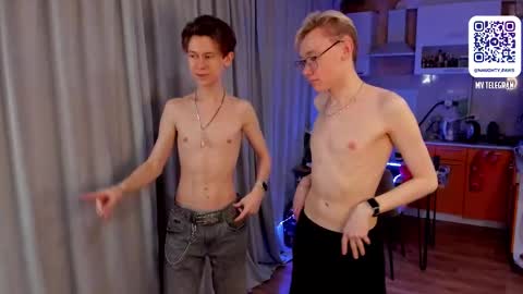 Snapshot of andrewwcarter2 chatting on March 12, 7:17 pm Andrew online show from March 12, 7:17 pm