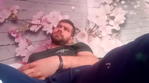 Snapshot of andrey21q chatting on January 10, 11:23 am andrey21q online show from January 10, 11:23 am