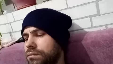 Snapshot of andrey21q chatting on February 8, 5:05 pm andrey21q online show from February 8, 5:05 pm