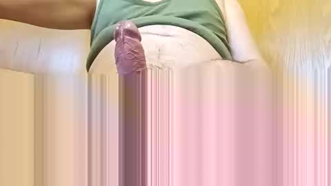 Snapshot of andris40 chatting on December 1, 10:20 am andris40 online show from December 1, 10:20 am