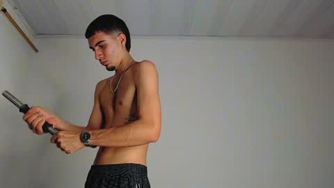 andriuhot066 online show from December 2, 3:26 am