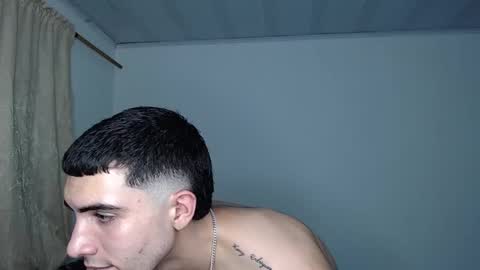 andriuhot066 online show from December 5, 7:49 am