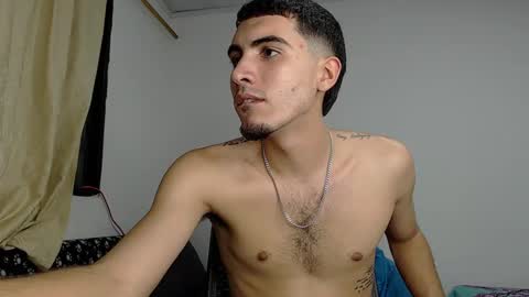 andriuhot066 online show from December 7, 4:31 am