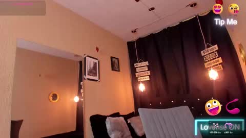      online show from February 28, 7:25 pm