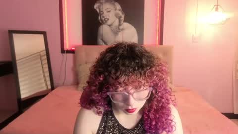 Snapshot of androm3da_ chatting on July 6, 7:38 pm androm3da_ online show from July 6, 7:38 pm