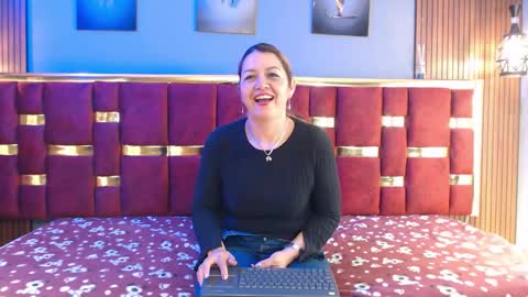 Snapshot of andry_will chatting on June 6, 8:24 pm Andry online show from June 6, 8:24 pm