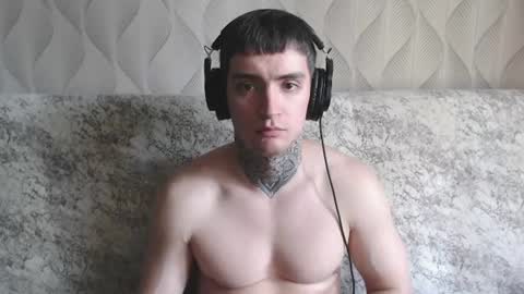 Snapshot of andy4life chatting on June 18, 1:59 pm andy4life online show from June 18, 1:59 pm