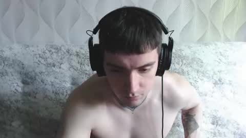 Snapshot of andy4life chatting on June 19, 7:56 am andy4life online show from June 19, 7:56 am