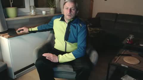 Andy online show from March 11, 6:25 pm