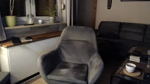 Snapshot of andy75naked chatting on July 28, 11:37 pm Andy online show from July 28, 11:37 pm