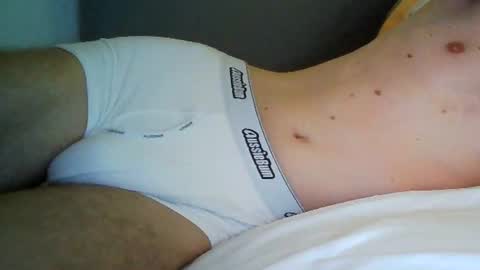 Snapshot of andy_24j chatting on August 1, 3:11 pm andy_24j online show from August 1, 3:11 pm