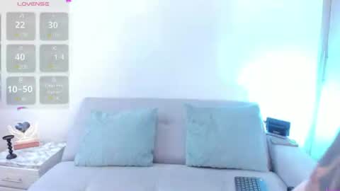 Snapshot of andy_bluee chatting on July 6, 3:03 pm Andy bluee online show from July 6, 3:03 pm