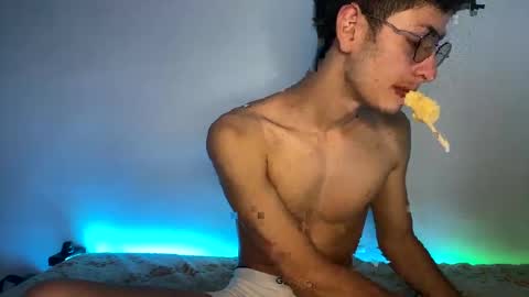 Snapshot of andy_collins__ chatting on February 24, 12:41 am andy_collins__ online show from February 24, 12:41 am