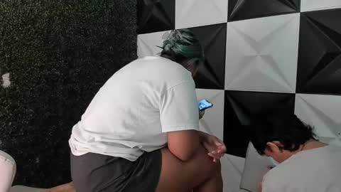 andy_dan1 online show from December 16, 7:52 pm