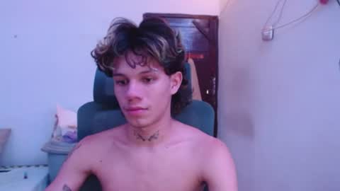 andy_dan1 online show from June 13, 6:11 am